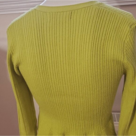 HAPPILY GREY Bell Sleeved Green Cardigan - Picture 11 of 13